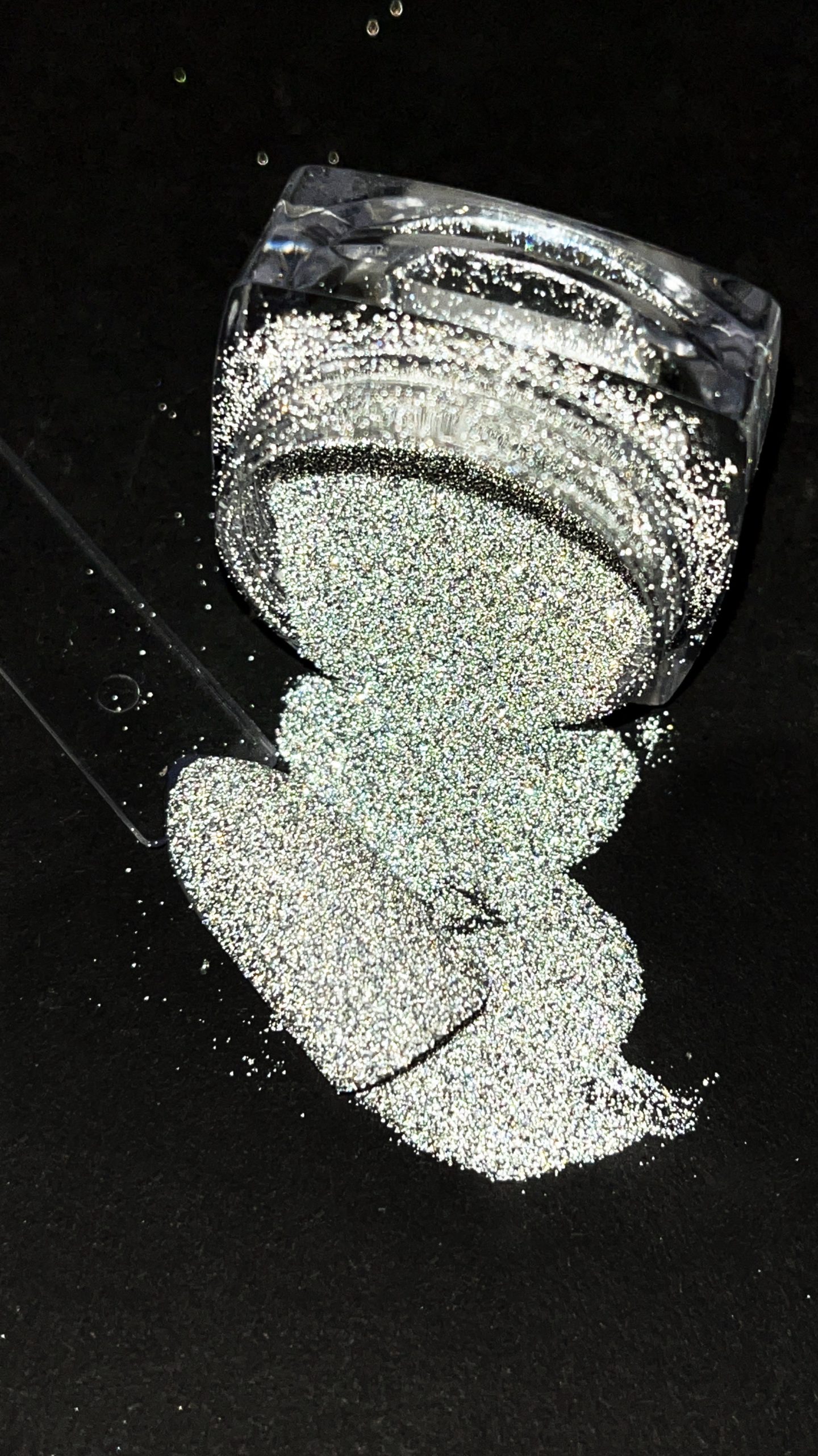 Gallery image of Komilfo glitter "Luminous" 0.1 mm (reflective), 1.5 g